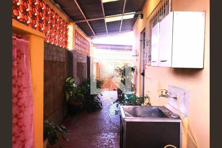 Casa à venda com 209m², 3 quartos e 2 vagas