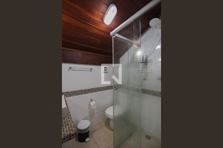 Casa de condomínio à venda com 174m², 4 quartos e 2 vagas Casa de condomínio à venda com 174m², 4 quartos e 2 vagasBanheiro da suíte 1