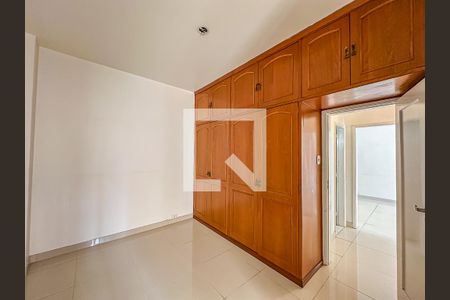 Apartamento à venda com 80m², 2 quartos e sem vaga Apartamento à venda com 80m², 2 quartos e sem vagaQuarto