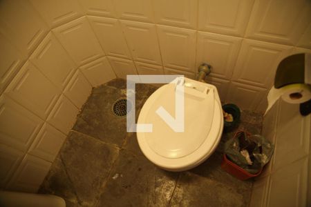 Casa à venda com 252m², 3 quartos e 4 vagasBanheiro de Serviço