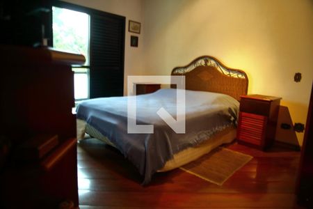 Casa à venda com 252m², 3 quartos e 4 vagasSuíte 1