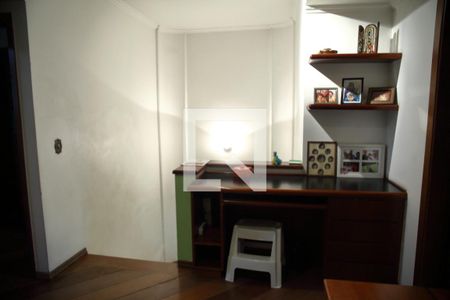 Casa à venda com 252m², 3 quartos e 4 vagasHall dos Quartos / Escritório