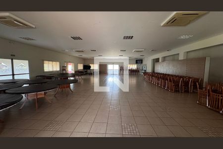 Casa à venda com 358m², 5 quartos e 6 vagas Casa à venda com 358m², 5 quartos e 6 vagasÁrea comum - Salão de festas