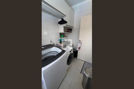 Casa à venda com 358m², 5 quartos e 6 vagas Casa à venda com 358m², 5 quartos e 6 vagasÁrea de Serviço
