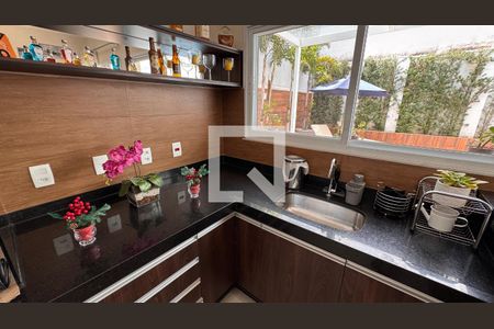 Casa à venda com 358m², 5 quartos e 6 vagas Casa à venda com 358m², 5 quartos e 6 vagasEspaço Gourmet