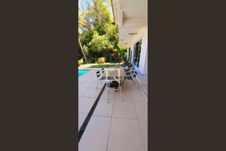 Casa à venda com 300m², 6 quartos e 2 vagas Casa à venda com 300m², 6 quartos e 2 vagasÁrea Externa