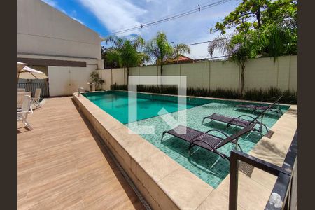 Apartamento à venda com 43m², 2 quartos e 1 vaga Apartamento à venda com 43m², 2 quartos e 1 vagaÁrea comum - Piscina