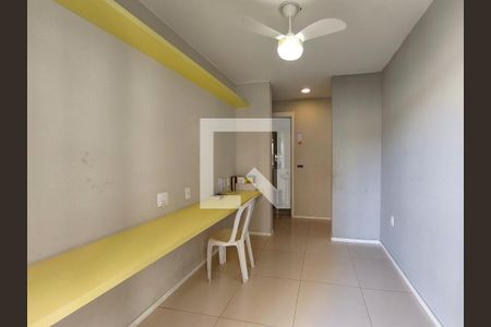 Apartamento à venda com 43m², 2 quartos e 1 vaga Apartamento à venda com 43m², 2 quartos e 1 vagaSala de Jogos