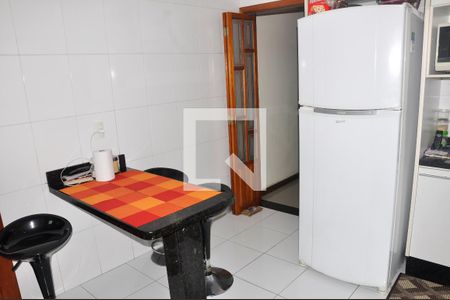 Casa à venda com 228m², 3 quartos e 5 vagas Casa à venda com 228m², 3 quartos e 5 vagasCozinha