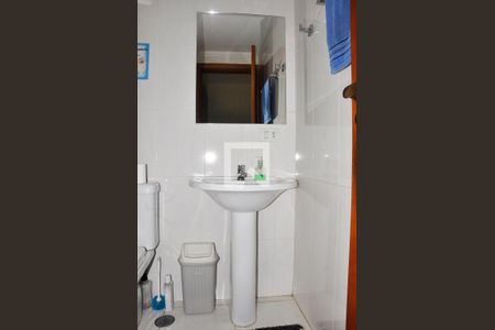 Casa à venda com 228m², 3 quartos e 5 vagas Casa à venda com 228m², 3 quartos e 5 vagas Banheiro Quarto de Serviço
