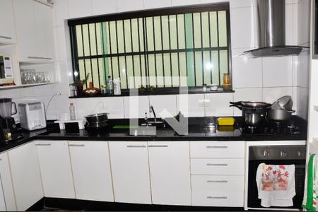 Casa à venda com 228m², 3 quartos e 5 vagas Casa à venda com 228m², 3 quartos e 5 vagasCozinha