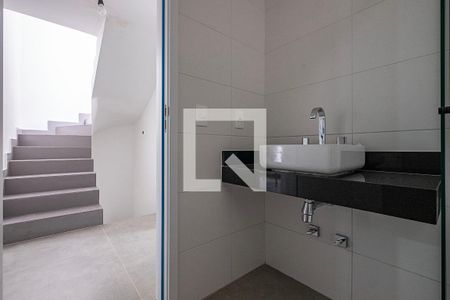 Casa de condomínio à venda com 226m², 3 quartos e 3 vagas Casa de condomínio à venda com 226m², 3 quartos e 3 vagasBanheiro