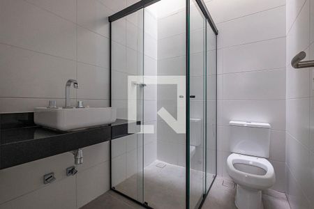 Casa de condomínio à venda com 226m², 3 quartos e 3 vagas Casa de condomínio à venda com 226m², 3 quartos e 3 vagasBanheiro