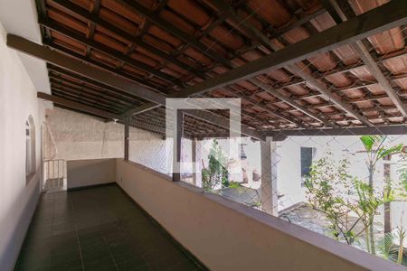 Casa para alugar com 108m², 4 quartos e 2 vagas Casa para alugar com 108m², 4 quartos e 2 vagasVaranda Fundos