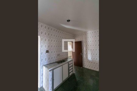 Casa para alugar com 108m², 4 quartos e 2 vagas Casa para alugar com 108m², 4 quartos e 2 vagasCozinha