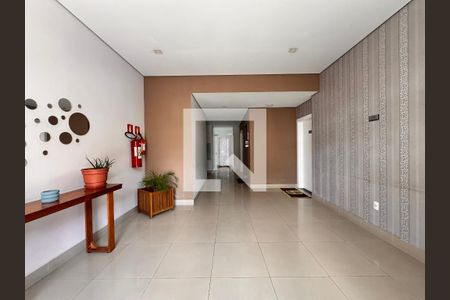 Apartamento à venda com 66m², 2 quartos e 2 vagasHall social