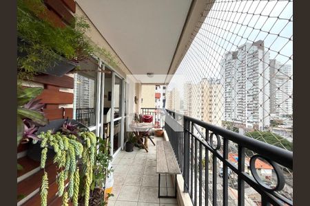 Apartamento à venda com 105m², 2 quartos e 2 vagas Apartamento à venda com 105m², 2 quartos e 2 vagasVaranda