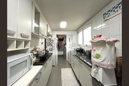 Apartamento à venda com 105m², 2 quartos e 2 vagas Apartamento à venda com 105m², 2 quartos e 2 vagasCozinha