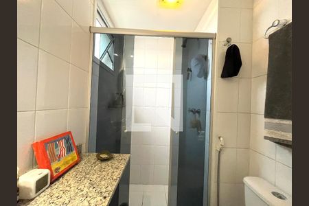 Apartamento à venda com 105m², 2 quartos e 2 vagas Apartamento à venda com 105m², 2 quartos e 2 vagasBanheiro da Suíte