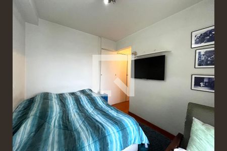 Apartamento à venda com 105m², 2 quartos e 2 vagas Apartamento à venda com 105m², 2 quartos e 2 vagasSuite