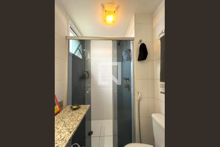 Apartamento à venda com 105m², 2 quartos e 2 vagas Apartamento à venda com 105m², 2 quartos e 2 vagasBanheiro da Suíte