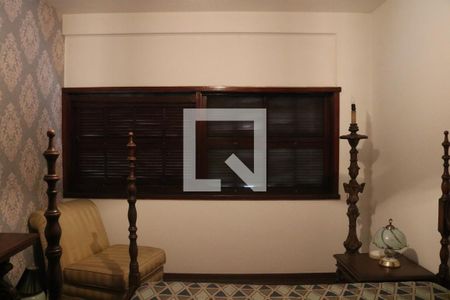 Casa à venda com 584m², 5 quartos e 5 vagasQuarto 3