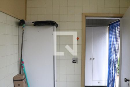 Casa à venda com 584m², 5 quartos e 5 vagasÁrea de Serviço