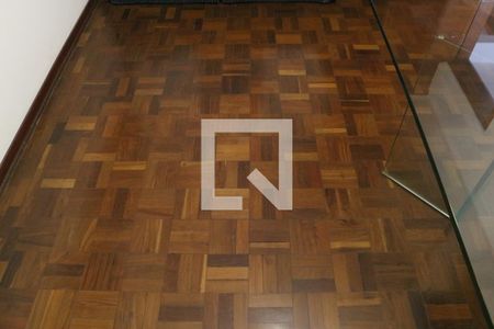 Casa à venda com 584m², 5 quartos e 5 vagasQuarto 1