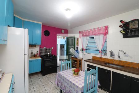 Casa à venda com 154m², 3 quartos e 2 vagasCozinha