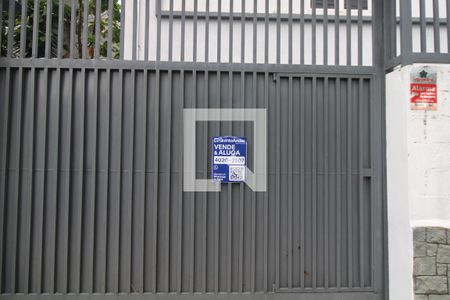 Casa à venda com 163m², 3 quartos e 2 vagasPlaquinha