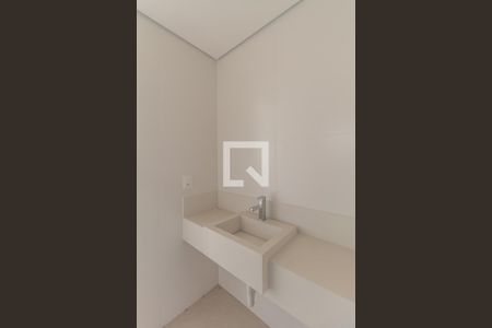 Apartamento à venda com 326m², 5 quartos e 3 vagas Apartamento à venda com 326m², 5 quartos e 3 vagasBanheiro Social da Cobertura