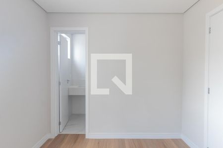 Apartamento à venda com 326m², 5 quartos e 3 vagas Apartamento à venda com 326m², 5 quartos e 3 vagasSuite 2
