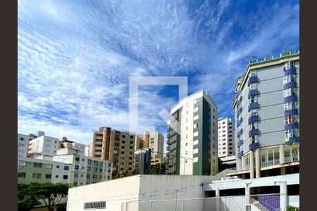 Apartamento à venda com 125m², 4 quartos e 2 vagas Apartamento à venda com 125m², 4 quartos e 2 vagasVista do Quarto 2