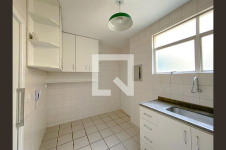 Apartamento à venda com 125m², 4 quartos e 2 vagas Apartamento à venda com 125m², 4 quartos e 2 vagasCozinha