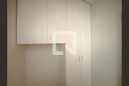 Apartamento à venda com 125m², 4 quartos e 2 vagas Apartamento à venda com 125m², 4 quartos e 2 vagasQuarto de Serviço