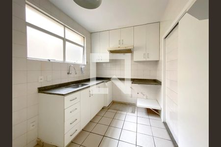 Apartamento à venda com 125m², 4 quartos e 2 vagas Apartamento à venda com 125m², 4 quartos e 2 vagasCozinha