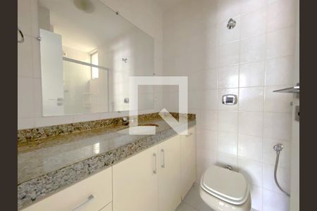 Apartamento à venda com 125m², 4 quartos e 2 vagas Apartamento à venda com 125m², 4 quartos e 2 vagasBanheiro