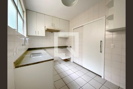 Apartamento à venda com 125m², 4 quartos e 2 vagas Apartamento à venda com 125m², 4 quartos e 2 vagasCozinha