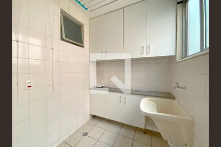 Apartamento à venda com 125m², 4 quartos e 2 vagas Apartamento à venda com 125m², 4 quartos e 2 vagasÁrea de Serviço