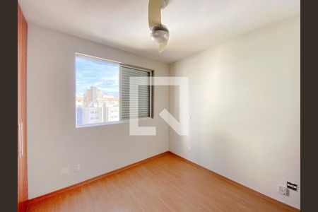 Apartamento à venda com 125m², 4 quartos e 2 vagas Apartamento à venda com 125m², 4 quartos e 2 vagasQuarto 3