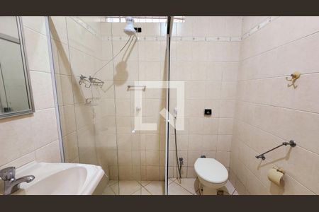 Casa à venda com 251m², 4 quartos e 5 vagas Casa à venda com 251m², 4 quartos e 5 vagasBanheiro