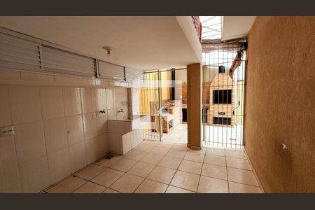 Casa à venda com 251m², 4 quartos e 5 vagas Casa à venda com 251m², 4 quartos e 5 vagasÁrea de Serviço