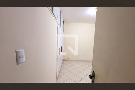 Casa à venda com 251m², 4 quartos e 5 vagas Casa à venda com 251m², 4 quartos e 5 vagasQuarto 4 - Suíte