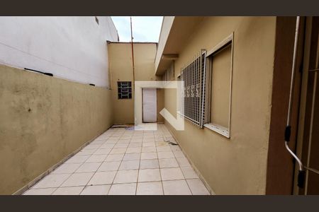 Casa à venda com 251m², 4 quartos e 5 vagas Casa à venda com 251m², 4 quartos e 5 vagasQuintal