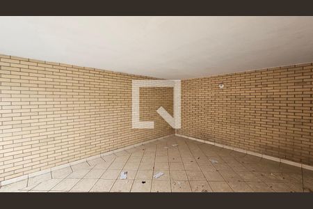 Casa à venda com 251m², 4 quartos e 5 vagas Casa à venda com 251m², 4 quartos e 5 vagasGaragem