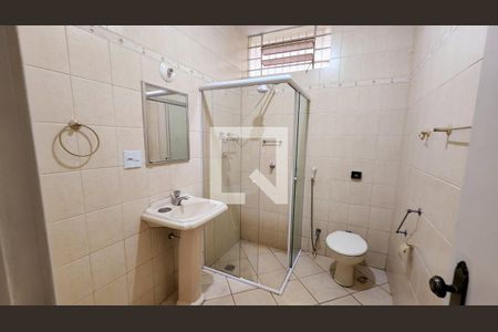 Casa à venda com 251m², 4 quartos e 5 vagas Casa à venda com 251m², 4 quartos e 5 vagasBanheiro