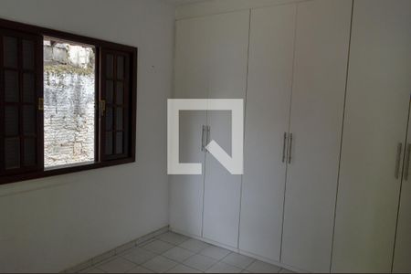 Sala de casa à venda com 3 quartos, 600m² em Taquara, Rio de Janeiro