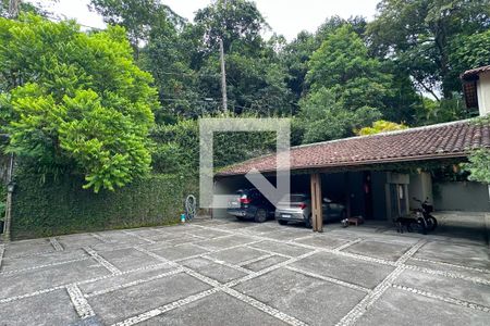 Casa à venda com 1800m², 11 quartos e 8 vagas Casa à venda com 1800m², 11 quartos e 8 vagasGaragem