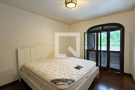 Casa à venda com 1800m², 11 quartos e 8 vagas Casa à venda com 1800m², 11 quartos e 8 vagasSuíte 08 - Casa 04