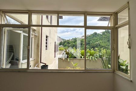 Casa à venda com 1800m², 11 quartos e 8 vagas Casa à venda com 1800m², 11 quartos e 8 vagasSala 05 - Casa 02